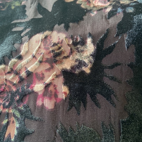 Beautiful black with mauve/rose colored fabric dress. - Picture 3 of 5